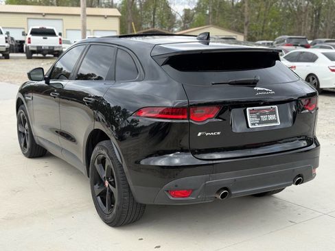 Used 2019 Jaguar F-PACE Premium image 9