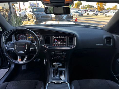 Used 2017 Dodge Charger R/T Scat Pack RWD image 19