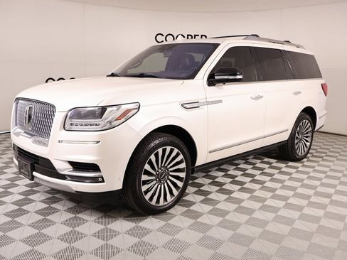 Used 2018 Lincoln Navigator Reserve w/ Technology Package image 11