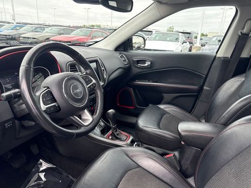 Used 2019 Jeep Compass Trailhawk w/ Cold Weather Group AWD/4WD image 11