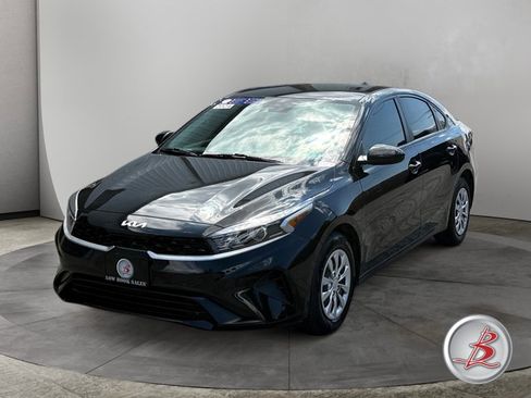 Used 2024 Kia Forte LX FWD image 3