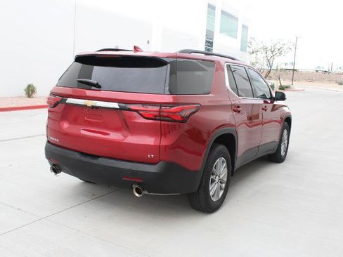 Used 2023 Chevrolet Traverse LT FWD image 5