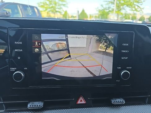 New 2025 Kia Sportage LX image 16