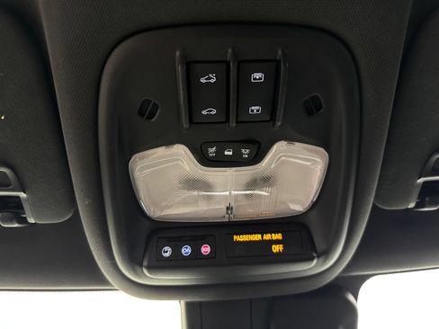 Used 2021 Chevrolet TrailBlazer RS w/ Sun and Liftgate Package FWD image 25