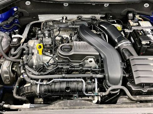 Used 2024 Volkswagen Taos SE image 41