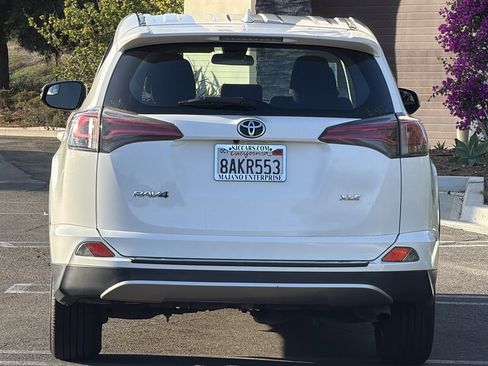 Used 2018 Toyota RAV4 XLE w/ All Weather Liner Package FWD image 5