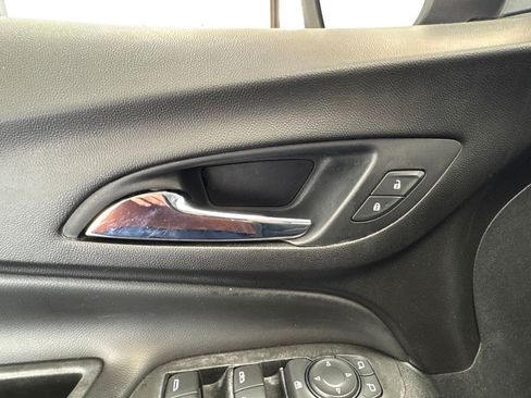 Used 2022 Chevrolet Equinox LT AWD/4WD image 33
