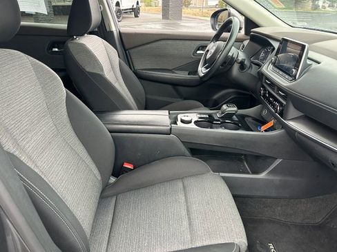 Used 2023 Nissan Rogue SV AWD/4WD image 34