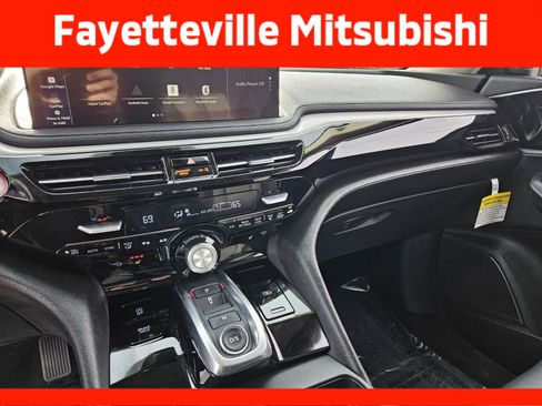 Used 2025 Acura MDX SH-AWD image 21