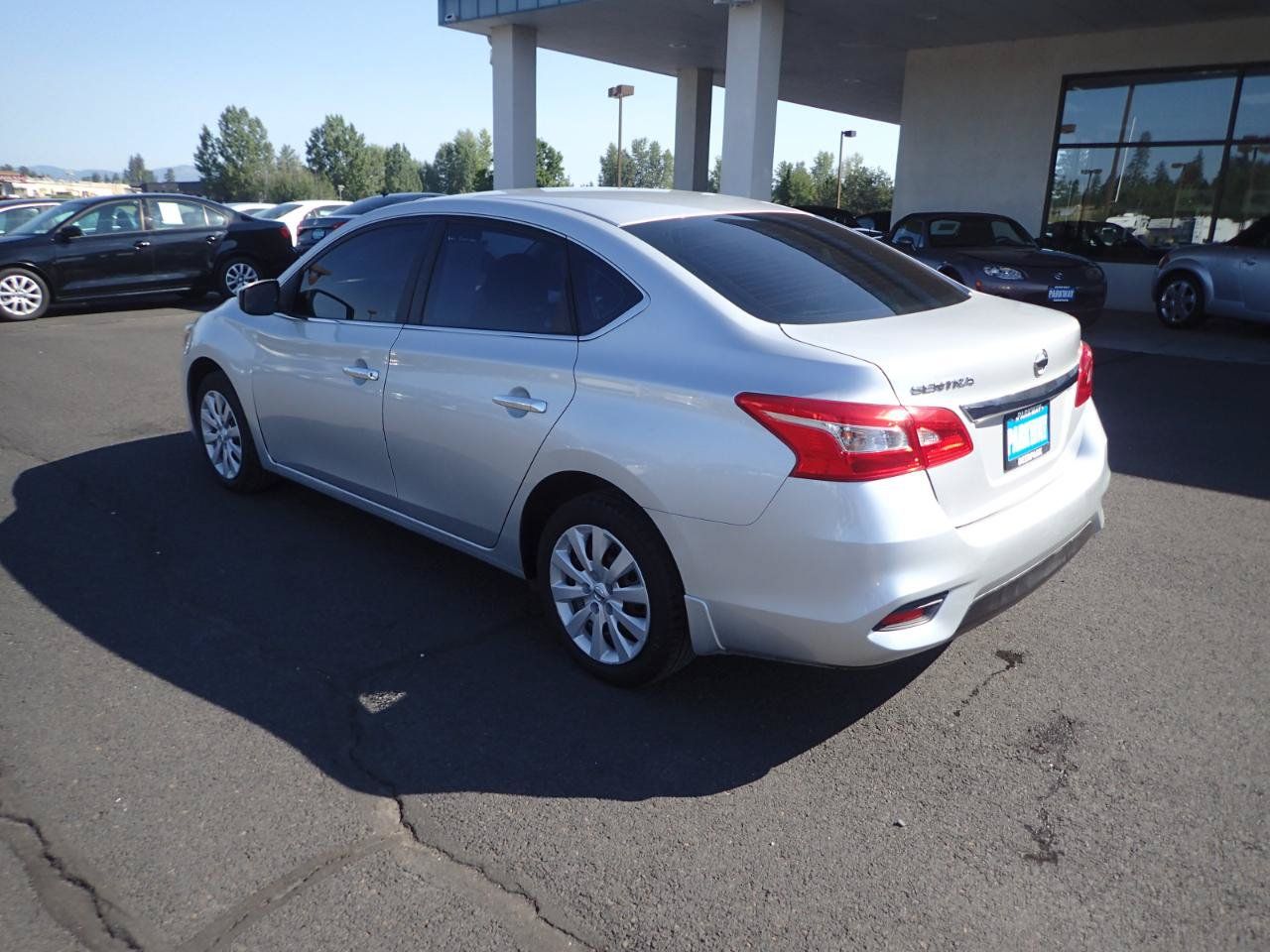 Used 2017 Nissan Sentra S FWD image 3
