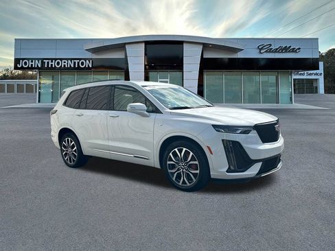 Certified 2024 Cadillac XT6 Sport w/ LPO, Floor Liner Package AWD/4WD image 3