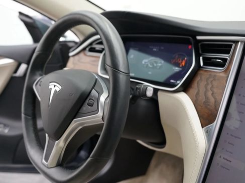 Used 2017 Tesla Model S 75D AWD/4WD image 28