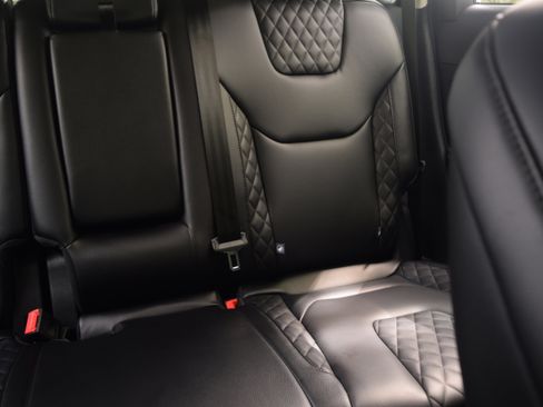 Used 2024 Ford Edge Titanium image 16