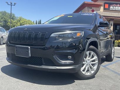 Used 2019 Jeep Cherokee Latitude w/ Popular Appearance Group