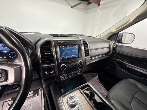 Used 2019 Ford Expedition Platinum RWD image 18