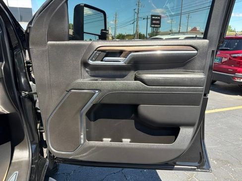Certified 2024 Chevrolet Silverado 2500 LT w/ Midnight Edition AWD/4WD image 17