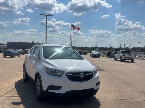 Used 2018 Buick Encore Preferred FWD image 3