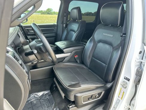 Used 2024 RAM 1500 Laramie RWD image 11