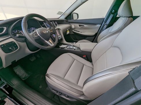 New 2025 INFINITI QX50 Luxe w/ Accent Package image 6