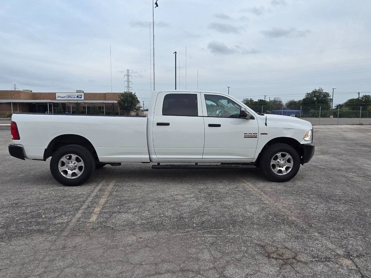 Used 2016 RAM 2500 Tradesman w/ Popular Equipment Group RWD image 4