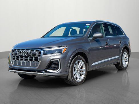 Used 2025 Audi Q7 3.0T Premium Plus image 3