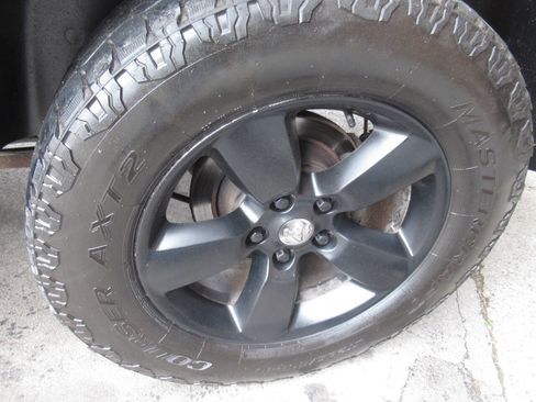 Used 2019 RAM 1500 Express w/ Express Value Package image 13