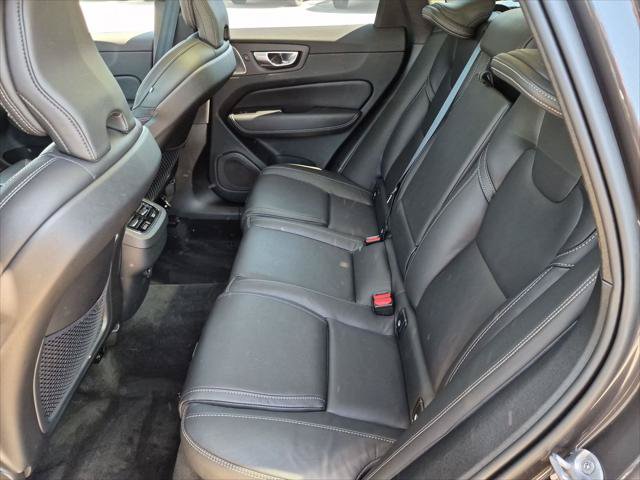 Certified 2024 Volvo XC60 B5 Ultimate w/ Protection Package Premier AWD/4WD image 24