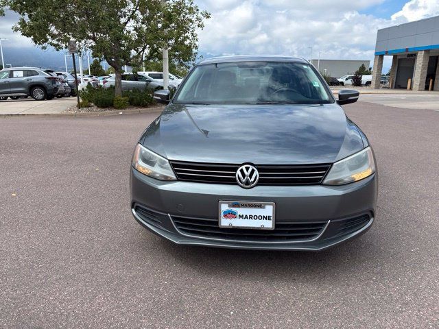 Used 2013 Volkswagen Jetta TDI FWD image 2