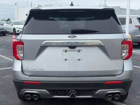 Used 2022 Ford Explorer Platinum w/ Equipment Group 601A AWD/4WD image 3