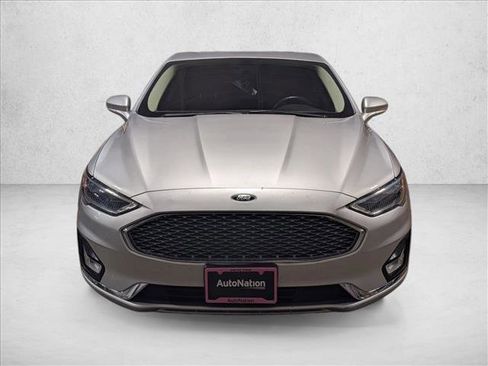 Used 2019 Ford Fusion Titanium image 2