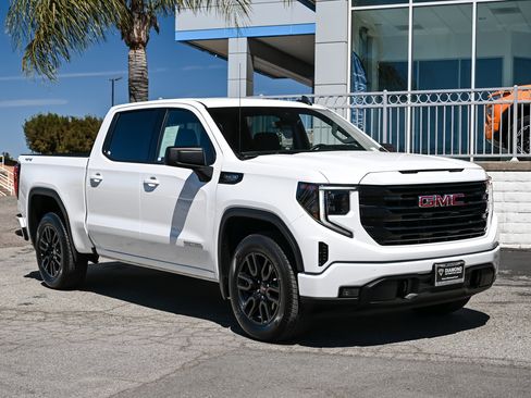 Used 2025 GMC Sierra 1500 Elevation w/ Preferred Package image 2