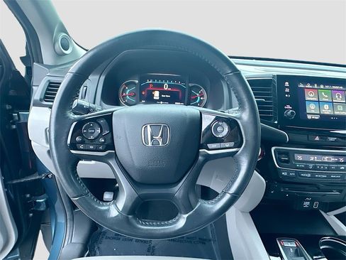 Used 2019 Honda Pilot Touring image 11