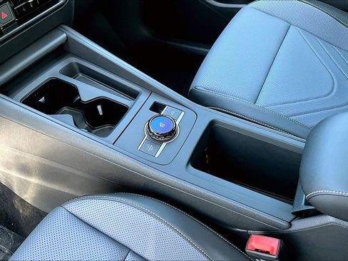 New 2026 Volkswagen Tiguan SE R-Line image 17