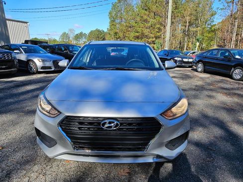Used 2020 Hyundai Accent SE image 2