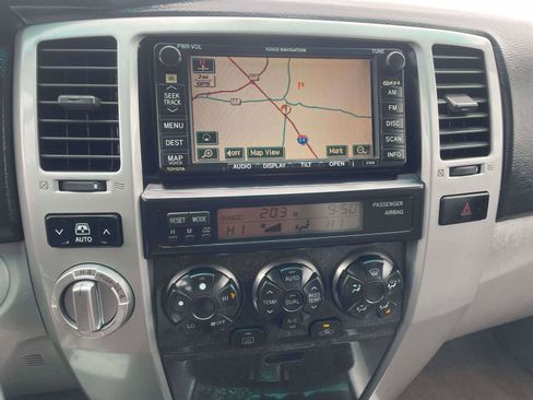 Used 2005 Toyota 4Runner Limited image 8