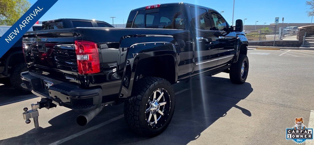 Used 2015 GMC Sierra 2500 Denali w/ Duramax Plus Package AWD/4WD image 3