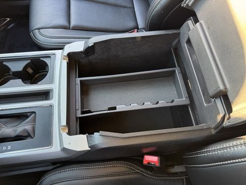 Certified 2019 Ford F150 Lariat w/ Equipment Group 502A Luxury image 23