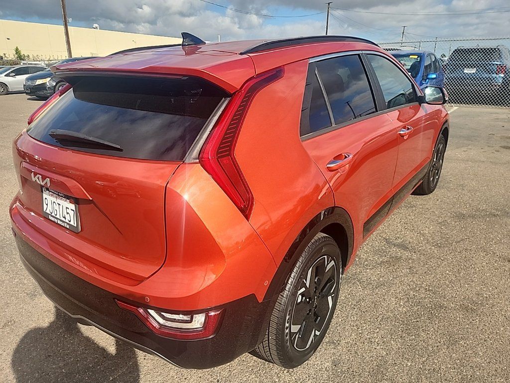 Certified 2023 Kia Niro Wave FWD image 13
