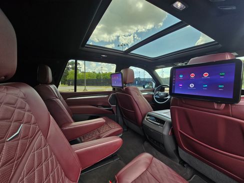 Used 2025 Cadillac Escalade Sport w/ Touring Package AWD/4WD image 23
