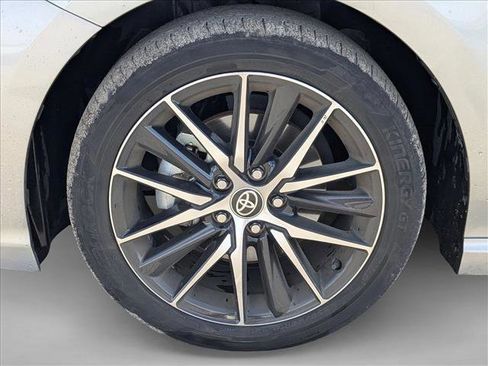 Used 2024 Toyota Camry SE image 10