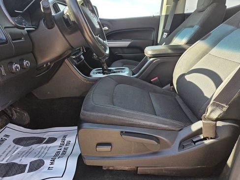 Used 2018 Chevrolet Colorado LT AWD/4WD image 16