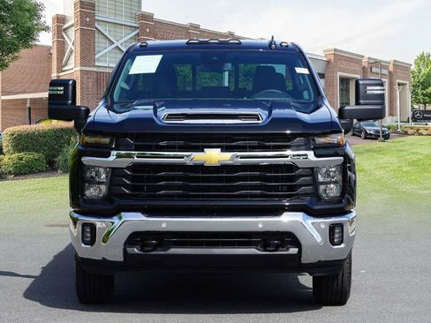 Used 2025 Chevrolet Silverado 2500 LT w/ All Star Edition AWD/4WD image 2