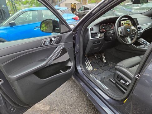 Used 2021 BMW X6 M50i w/ Premium Package AWD/4WD image 7