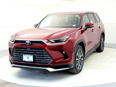New 2026 Toyota Grand Highlander AWD Hybrid image 2