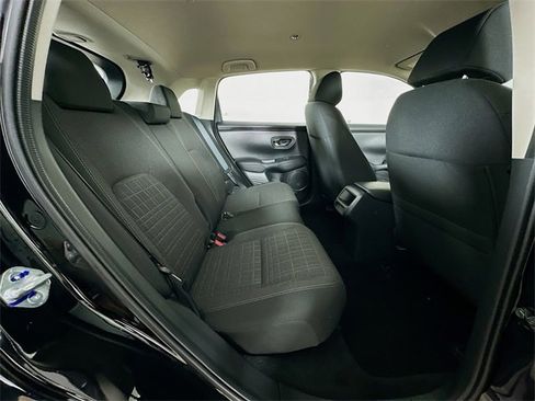 Certified 2025 Honda HR-V LX image 6