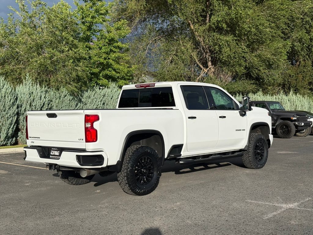 Used 2024 Chevrolet Silverado 3500 LTZ w/ LTZ Plus Package AWD/4WD image 9