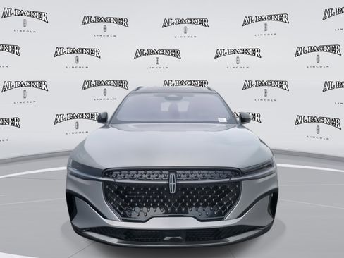 New 2025 Lincoln Nautilus Reserve image 8