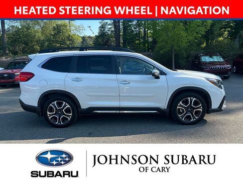 Used 2023 Subaru Ascent Touring AWD/4WD image 3