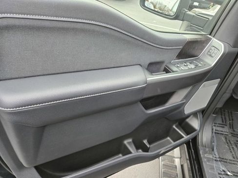 New 2026 Ford F350 Lariat w/ Black Appearance Package image 25