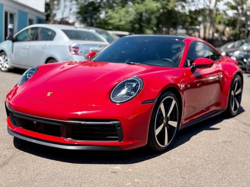 Used 2024 Porsche 911 Carrera RWD image 4